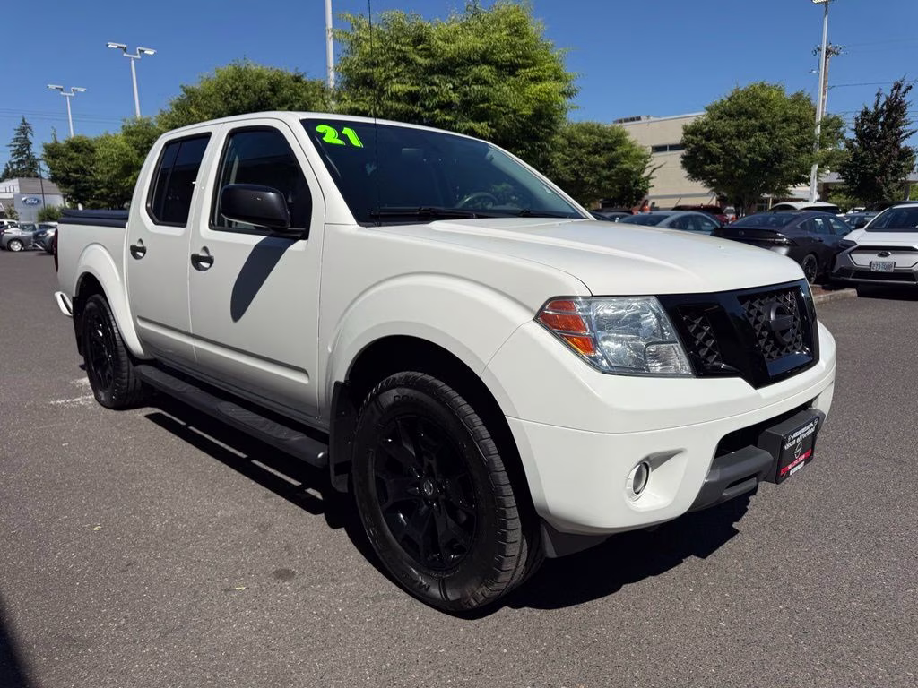 2021 Glacier White Nissan Frontier SV 4X4 Truck