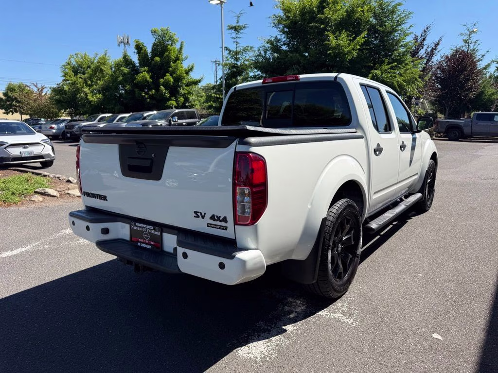 2021 Glacier White Nissan Frontier SV 4X4 Truck
