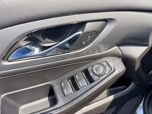 2021 Steel Metallic Chevrolet Traverse LT AWD SUV