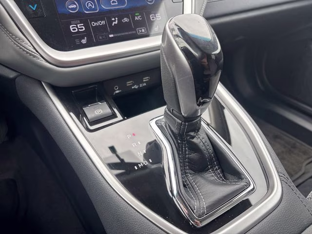 2021 Ice Silver Metallic Subaru Outback Premium AWD SUV