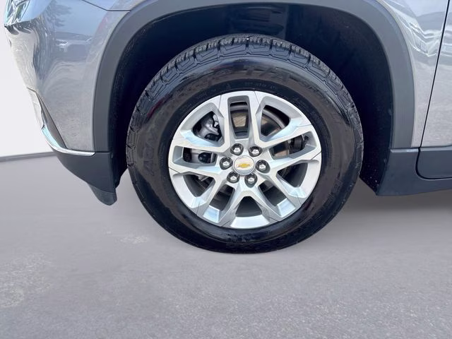 2021 Steel Metallic Chevrolet Traverse LT AWD SUV