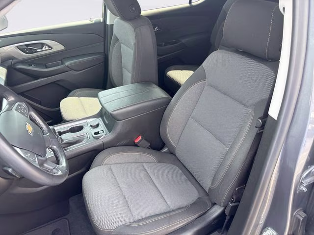 2021 Steel Metallic Chevrolet Traverse LT AWD SUV