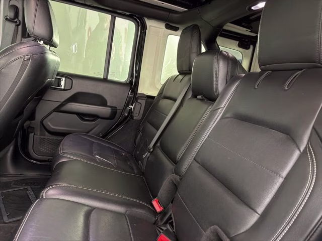 2020 Black Clearcoat Jeep Wrangler Unlimited Sahara 4X4 SUV