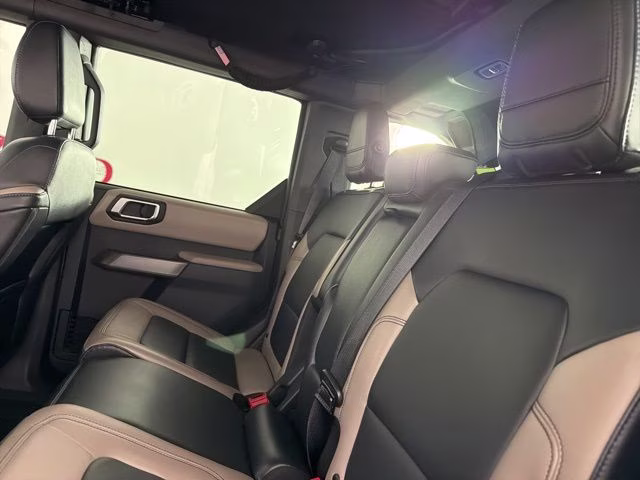 2022 Green Metallic Ford Bronco Wildtrak 4X4 SUV