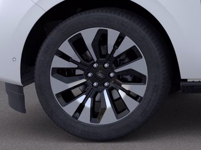 2026 Star White Metallic Tri-Coat Ford Expedition Max Platinum 4X4 SUV