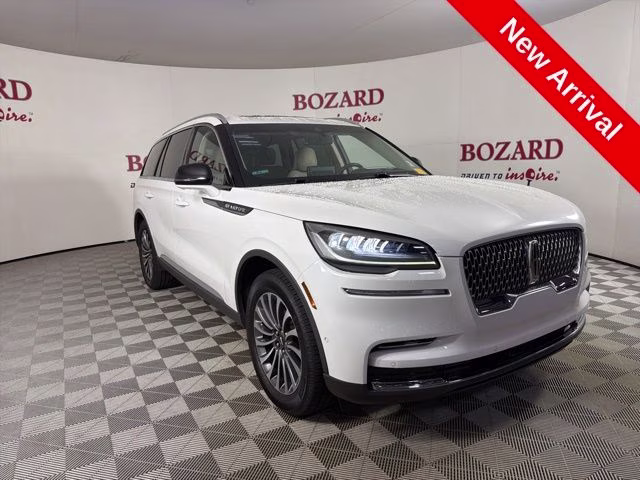 2023 Pristine White Metallic Tri-Coat Lincoln Aviator Reserve AWD SUV