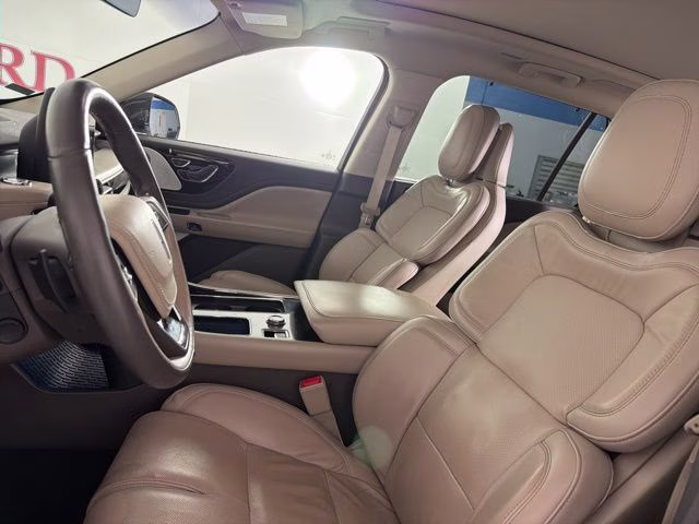 2023 Pristine White Metallic Tri-Coat Lincoln Aviator Reserve AWD SUV