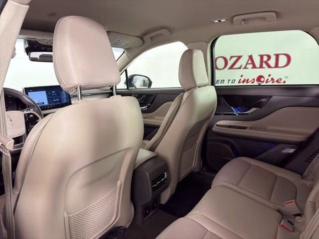 2023 Ceramic Pearl Metallic Tri-Coat Lincoln Corsair Reserve FWD SUV