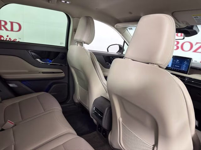 2023 Ceramic Pearl Metallic Tri-Coat Lincoln Corsair Reserve FWD SUV