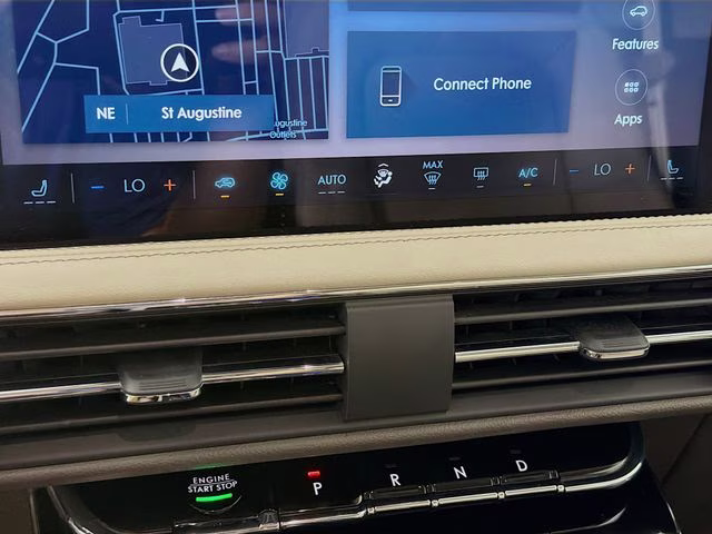 2023 Ceramic Pearl Metallic Tri-Coat Lincoln Corsair Reserve FWD SUV