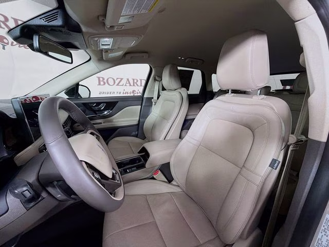 2023 Ceramic Pearl Metallic Tri-Coat Lincoln Corsair Reserve FWD SUV