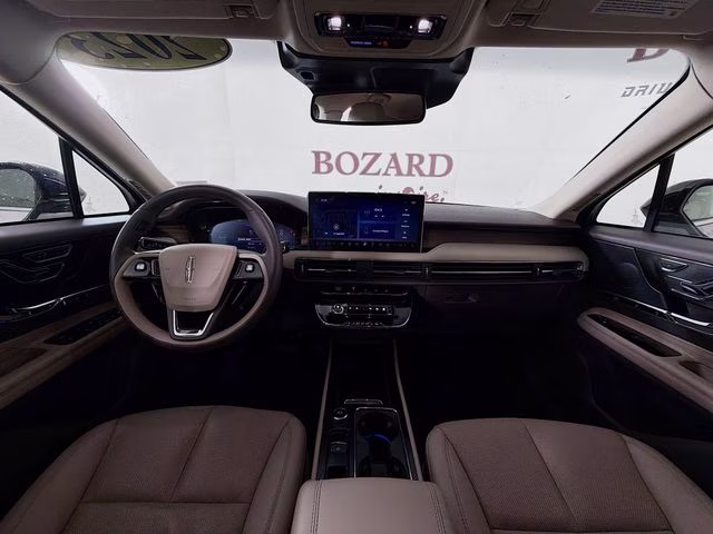 2023 Ceramic Pearl Metallic Tri-Coat Lincoln Corsair Reserve FWD SUV