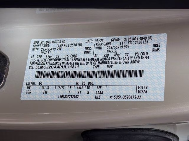 2023 Ceramic Pearl Metallic Tri-Coat Lincoln Corsair Reserve FWD SUV