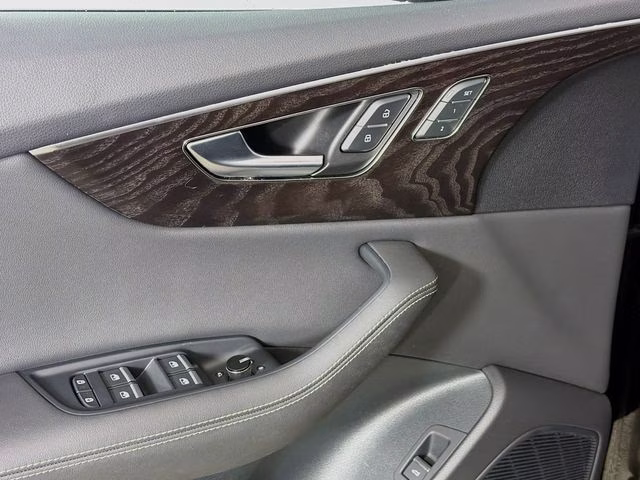 2023 Black Audi Q8 55 Prestige quattro AWD SUV