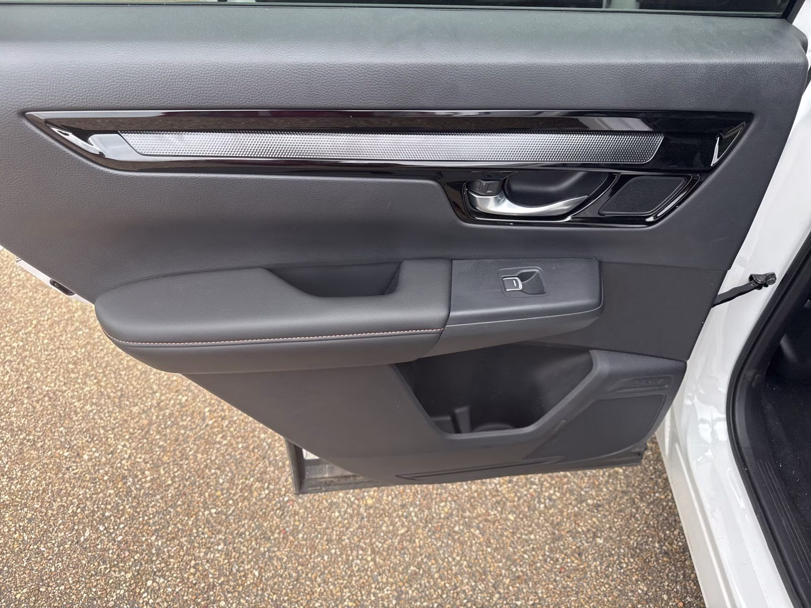 2026 Platinum White Pearl Honda CR-V Hybrid Sport Touring AWD SUV