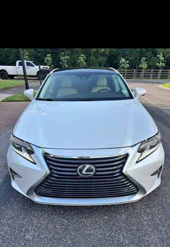 2016 White Pearl Lexus ES 350 FWD Sedan