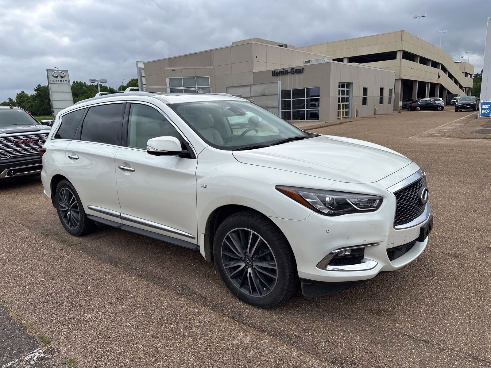 2020 Majestic INFINITI QX60 LUXE AWD SUV
