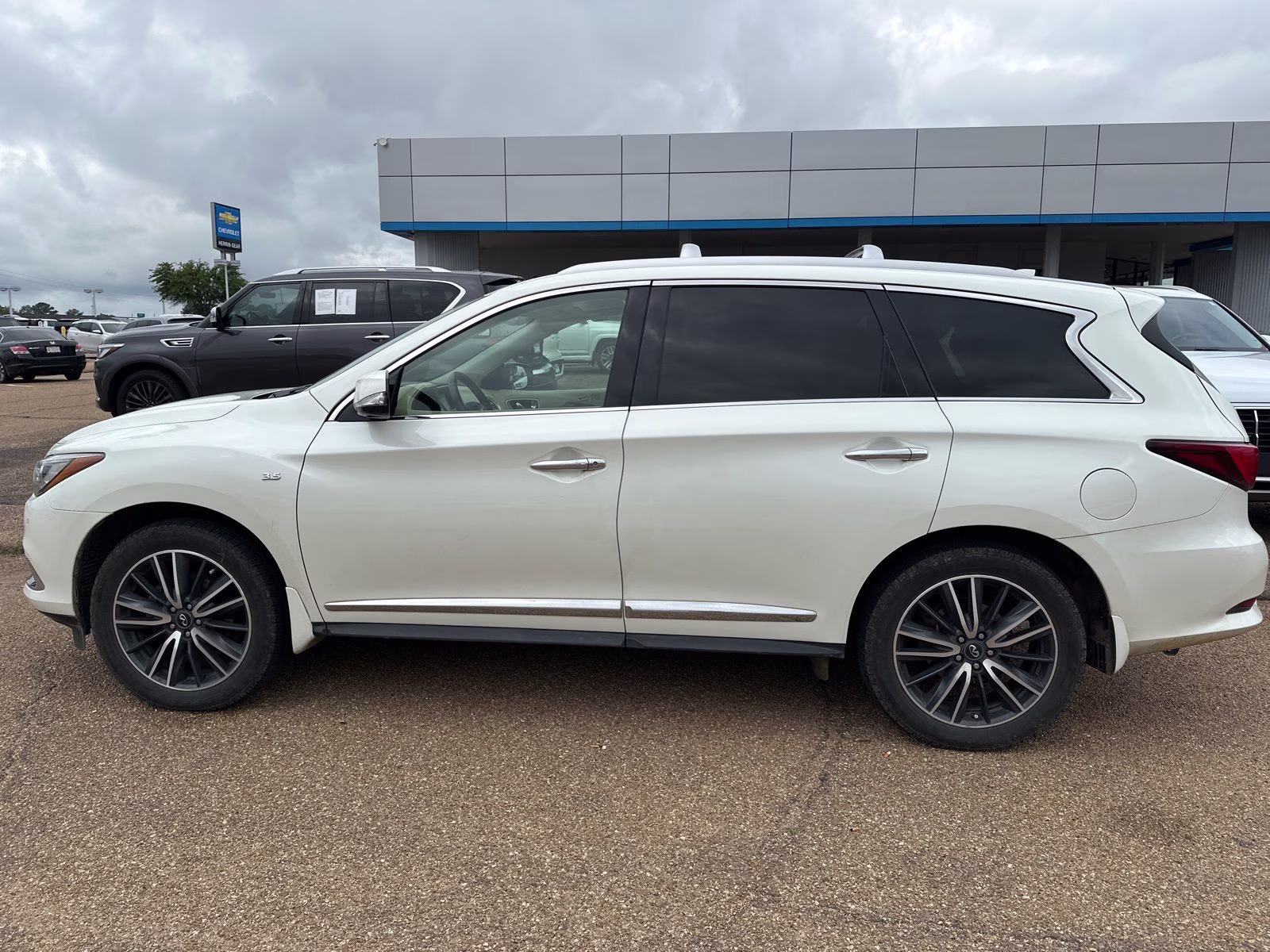 2020 Majestic INFINITI QX60 LUXE AWD SUV