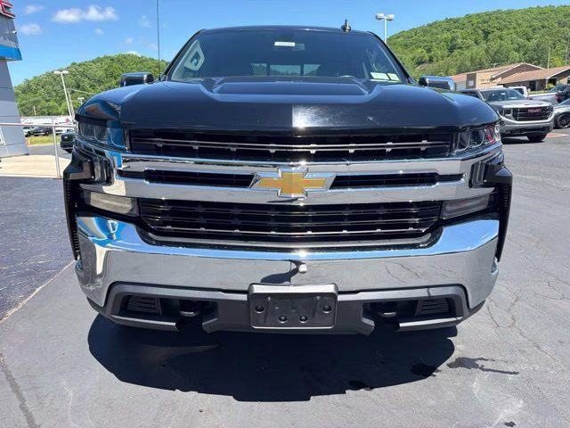 2019 Black Chevrolet Silverado 1500 LT 4X4 Truck