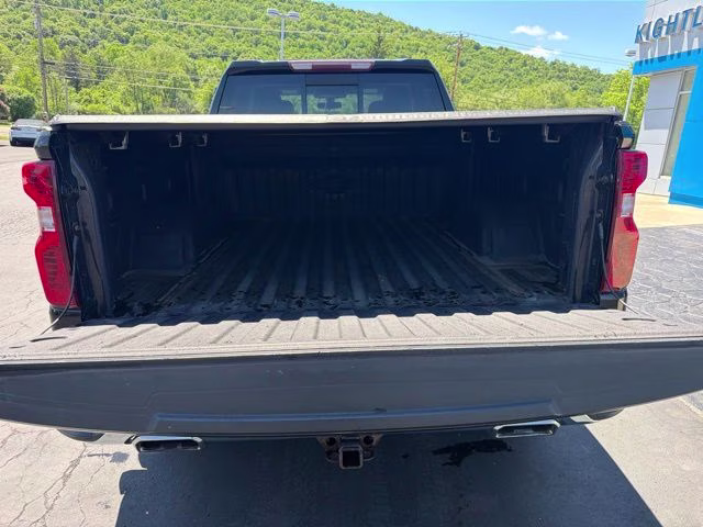 2019 Black Chevrolet Silverado 1500 LT 4X4 Truck