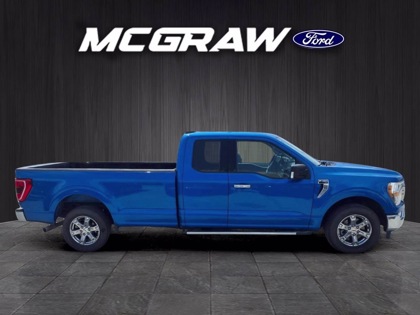 2021 Blue Metallic Ford F-150 XLT RWD Truck