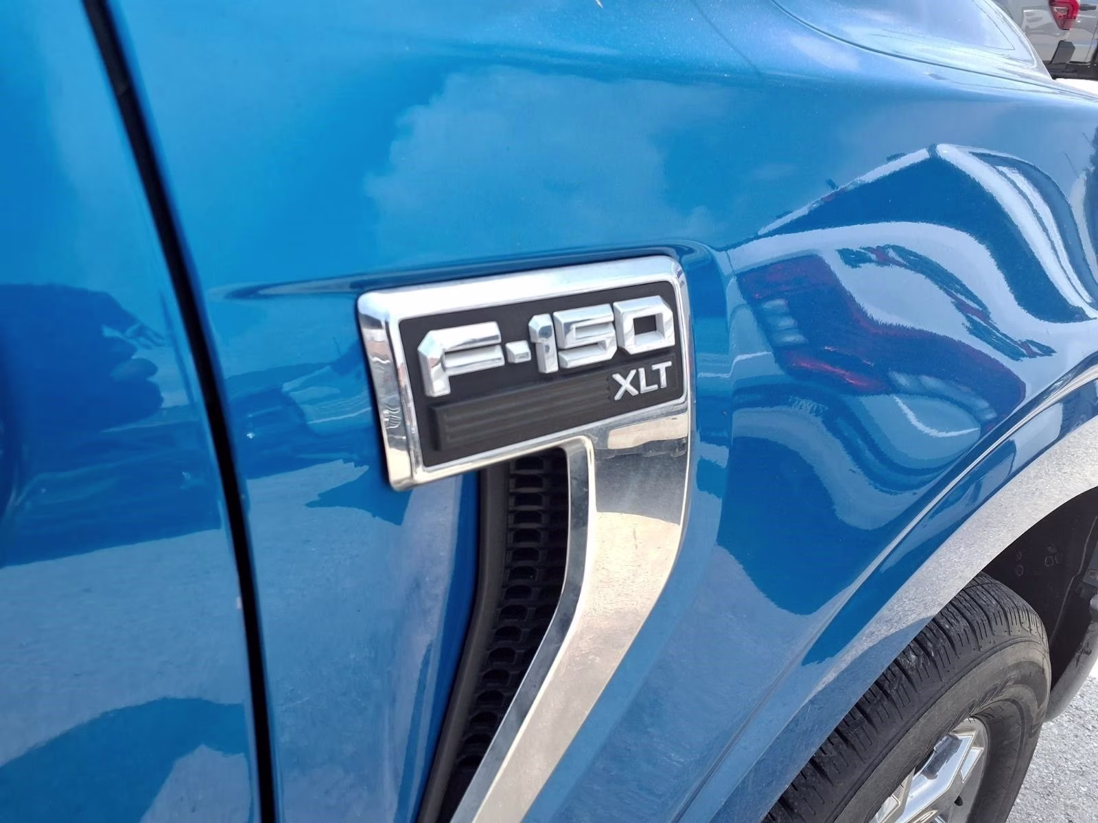 2021 Blue Metallic Ford F-150 XLT RWD Truck