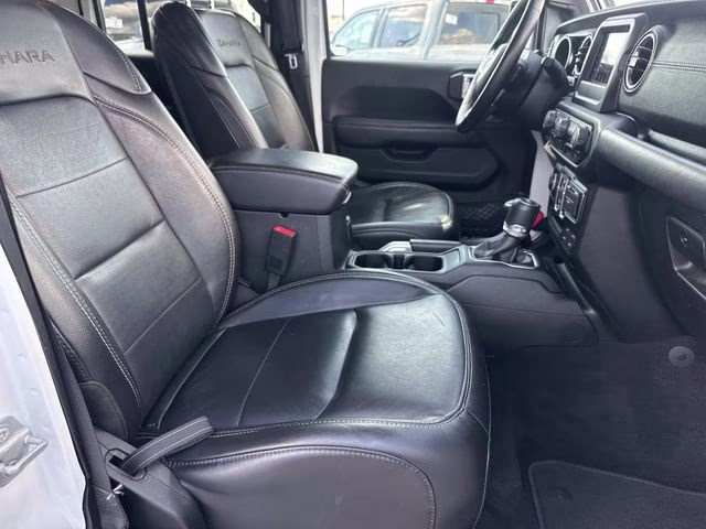 2019 Bright White Clearcoat Jeep Wrangler Unlimited Sahara 4X4 SUV