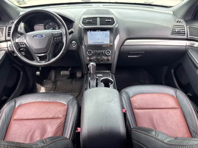 2019 Black Metallic Ford Explorer XLT FWD SUV