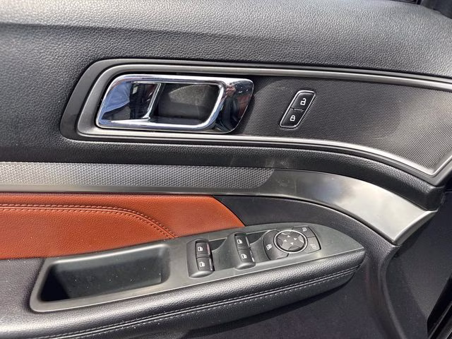 2019 Black Metallic Ford Explorer XLT FWD SUV