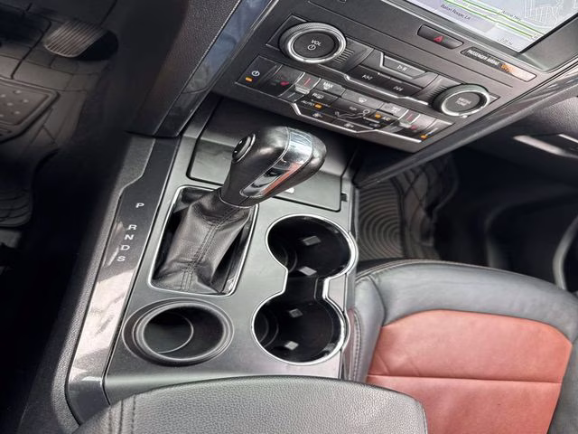 2019 Black Metallic Ford Explorer XLT FWD SUV
