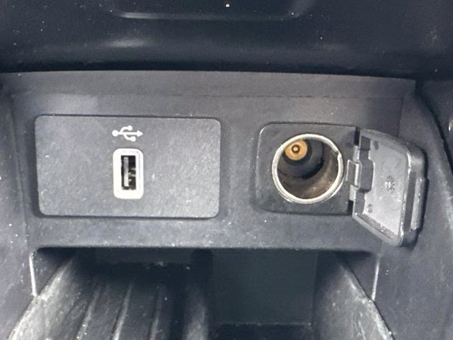 2019 Black Metallic Ford Explorer XLT FWD SUV
