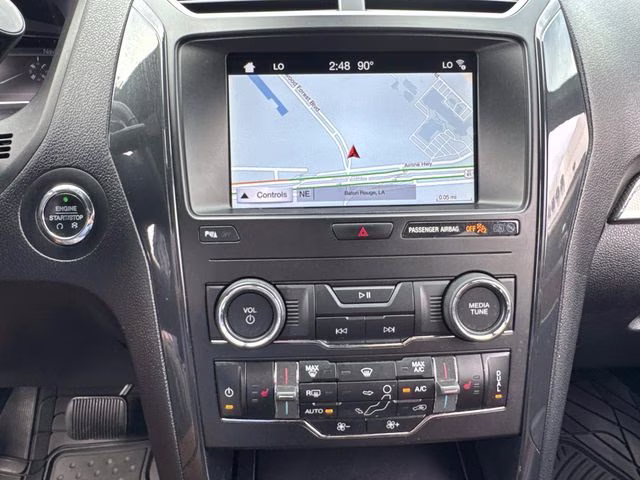 2019 Black Metallic Ford Explorer XLT FWD SUV
