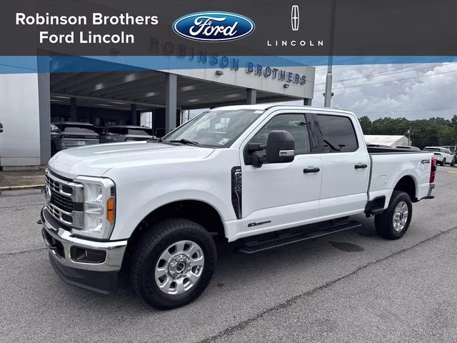 2023 Oxford White Ford Super Duty F-250 SRW XLT 4X4 Truck