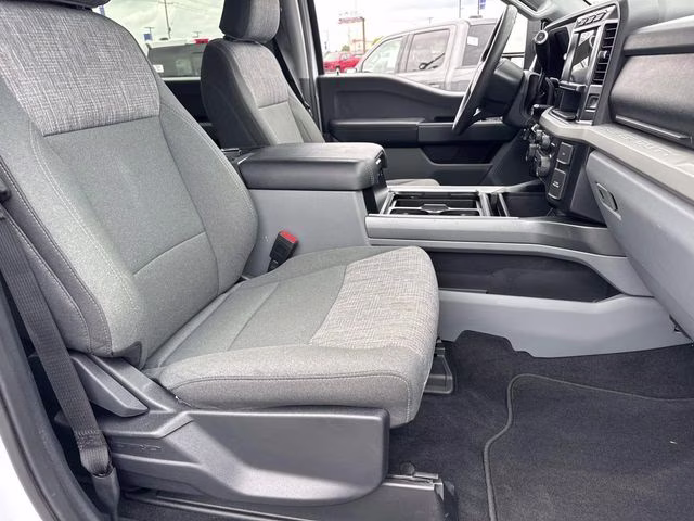 2023 Oxford White Ford Super Duty F-250 SRW XLT 4X4 Truck