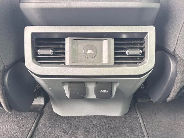 2023 Oxford White Ford Super Duty F-250 SRW XLT 4X4 Truck