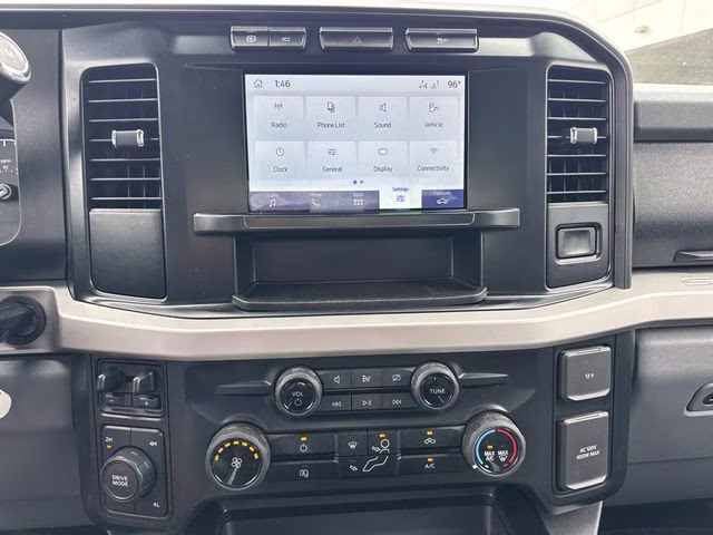 2023 Oxford White Ford Super Duty F-250 SRW XLT 4X4 Truck