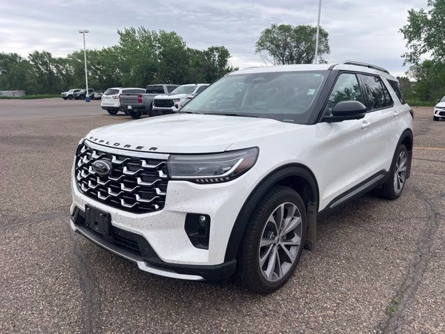 2025 White Metallic Ford Explorer Platinum 4X4 SUV