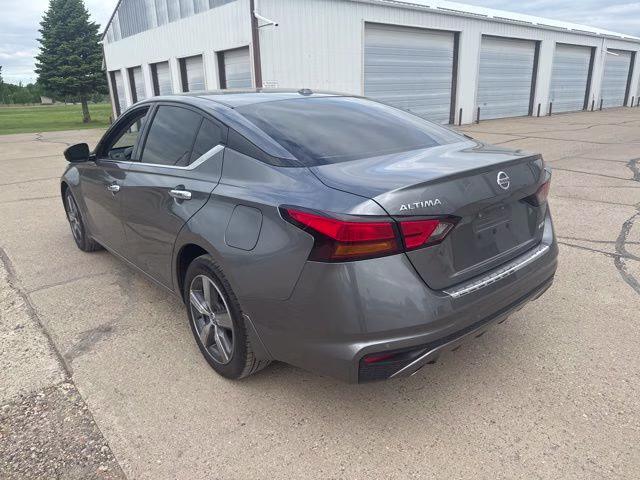2020 Gun Metallic Nissan Altima 2.5 SL AWD Sedan