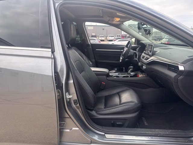 2020 Gun Metallic Nissan Altima 2.5 SL AWD Sedan