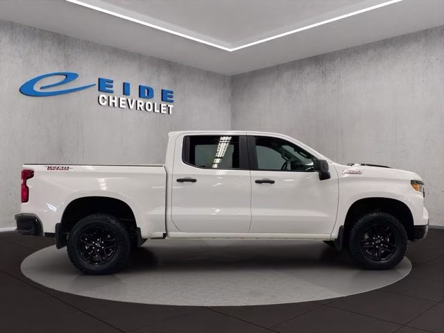 2024 Summit White Chevrolet Silverado 1500 Custom Trail Boss 4X4 Truck