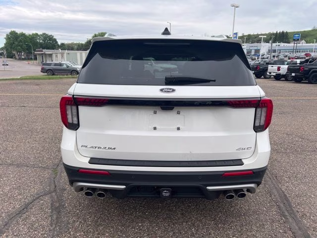 2025 White Metallic Ford Explorer Platinum 4X4 SUV