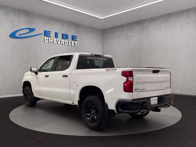 2024 Summit White Chevrolet Silverado 1500 Custom Trail Boss 4X4 Truck