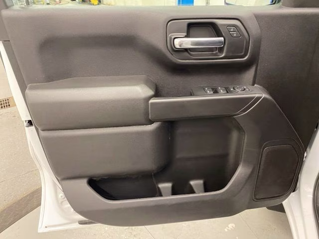 2024 Summit White Chevrolet Silverado 1500 Custom Trail Boss 4X4 Truck