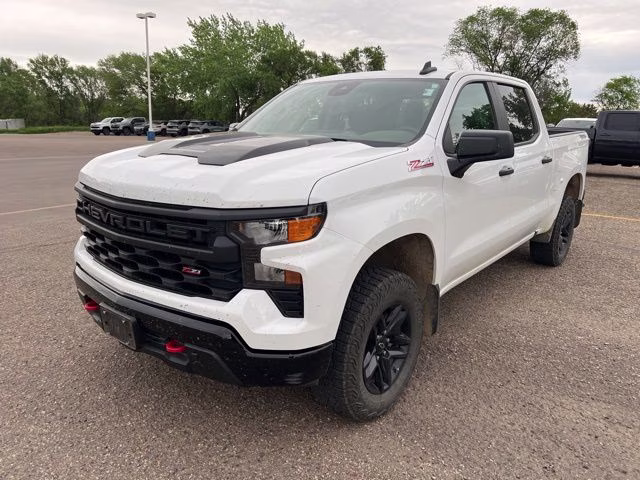 2024 Summit White Chevrolet Silverado 1500 Custom Trail Boss 4X4 Truck