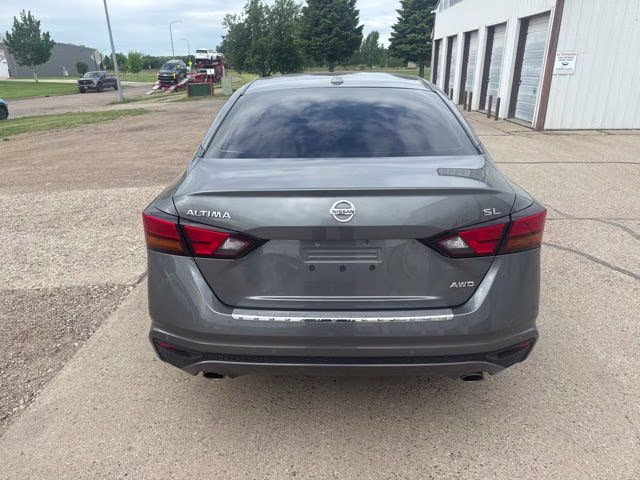 2020 Gun Metallic Nissan Altima 2.5 SL AWD Sedan