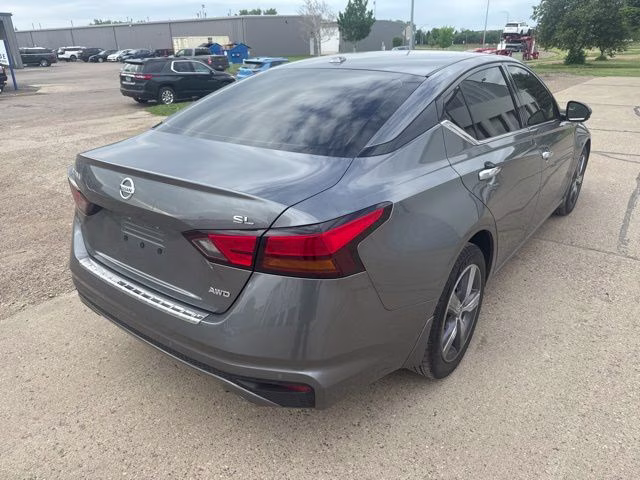 2020 Gun Metallic Nissan Altima 2.5 SL AWD Sedan