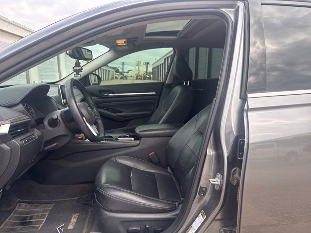 2020 Gun Metallic Nissan Altima 2.5 SL AWD Sedan
