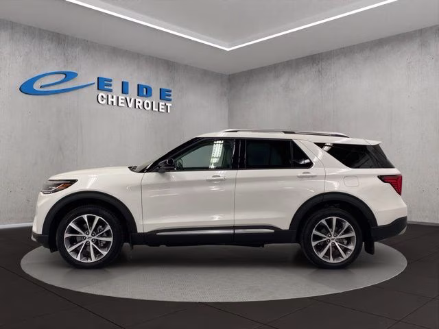2025 White Metallic Ford Explorer Platinum 4X4 SUV