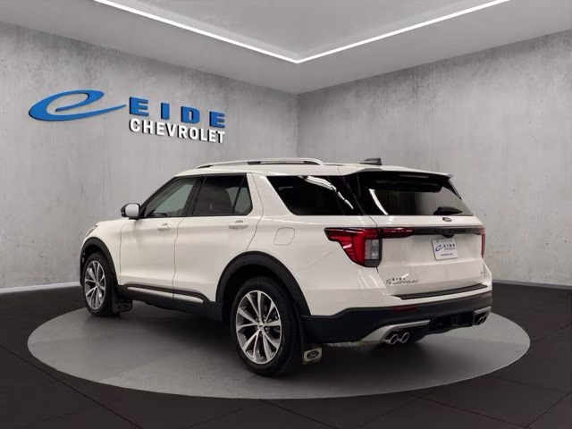 2025 White Metallic Ford Explorer Platinum 4X4 SUV