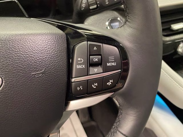 2025 White Metallic Ford Explorer Platinum 4X4 SUV